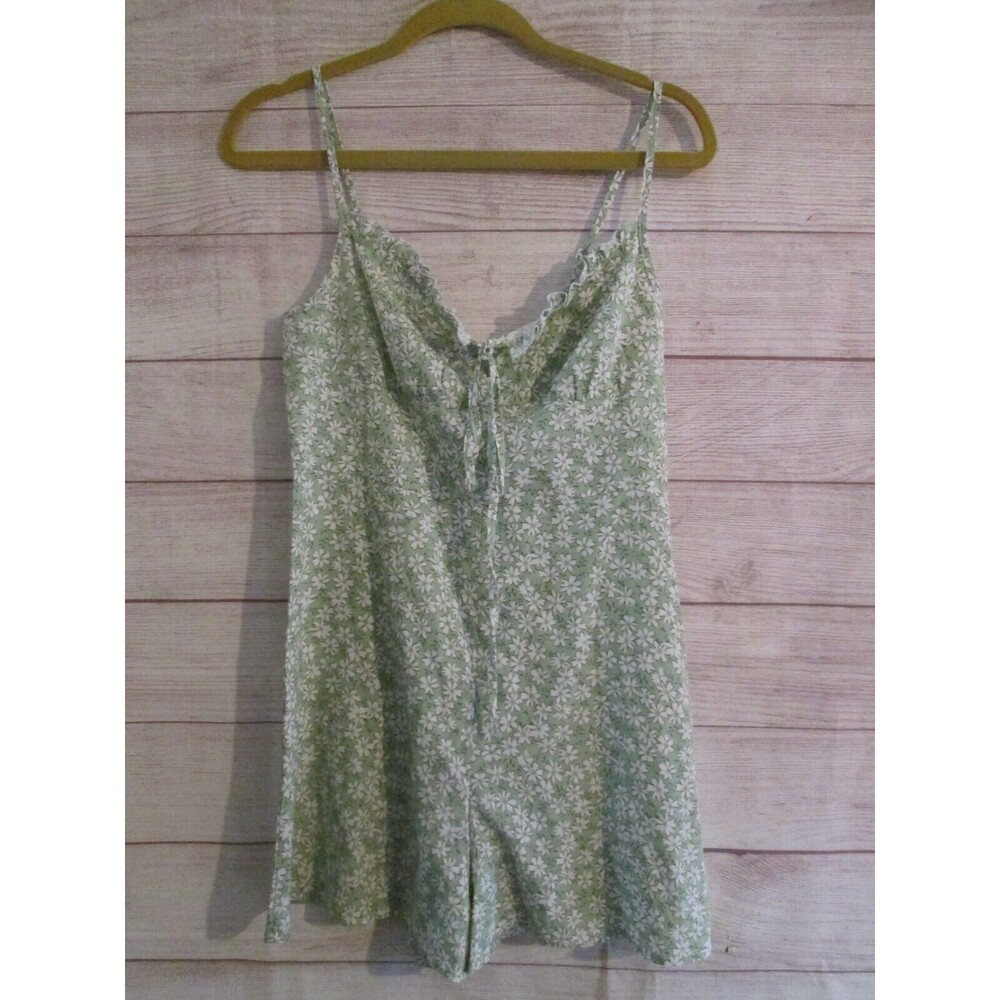 Niay Romper Size Medium Green Floral Adjustable Straps Zip UP Romper